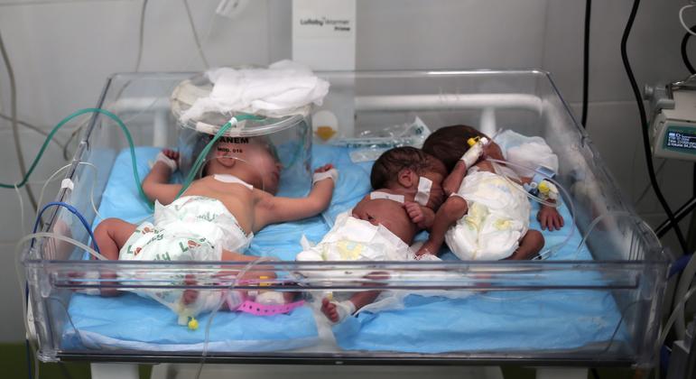 Babies are cared for in incubators in Rafah, in the south of the Gaza Strip. (file)