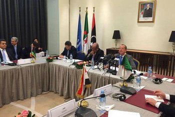 Special Representative Martin Kobler (right) meets in Algeria with representatives of States neighbouring Libya.